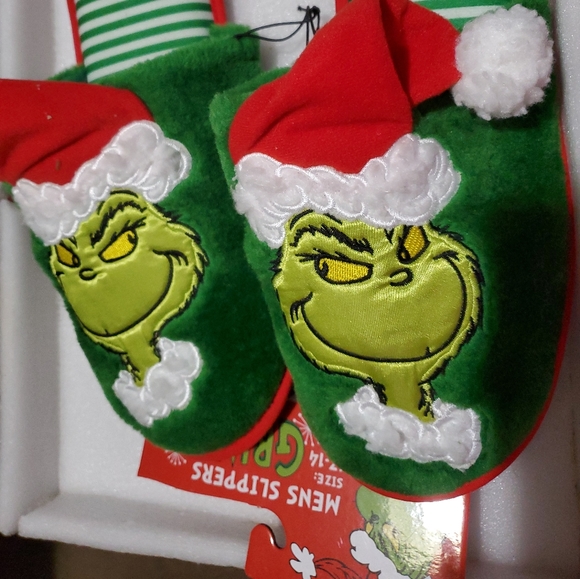 9/10 Size Grinch SLIPPERS Christmas MENs  Slippers 3D Embroidered Applique - Picture 4 of 5